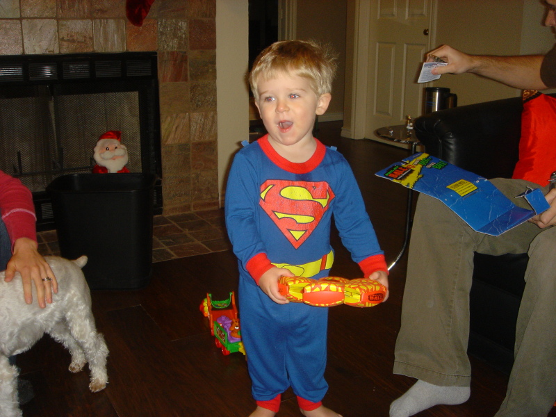 2006/12(Dec)/06(Christmas Morning-Josh-Heather-Ian)/800x600_2006-12-25-06-ChristmasMorning.JPG